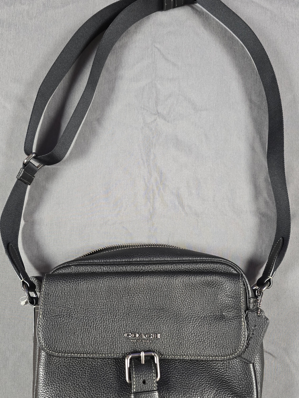 COACH New York Black Leather Men's Crossbody Bag - Picture 6 of 10